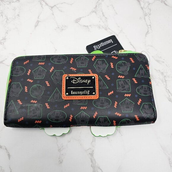 NWT Loungefly Disney Goofy Zippered Long Wallet Limited Edition - Picture 2 of 3